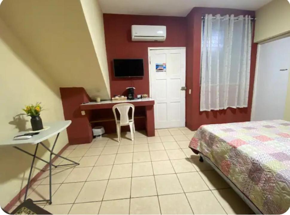 Casa Andrea Hotel Flores Exterior photo